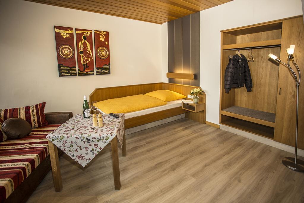 Boardinghouse Remchingen Baan Arun Apartment Ngoại thất bức ảnh